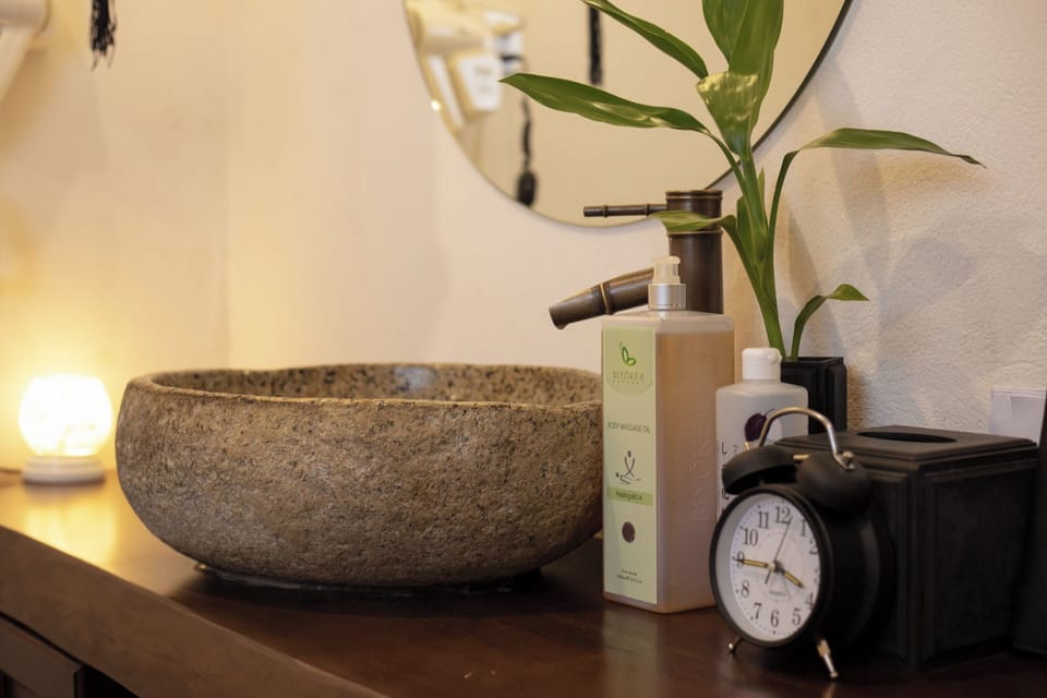 Massage/treatment rooms