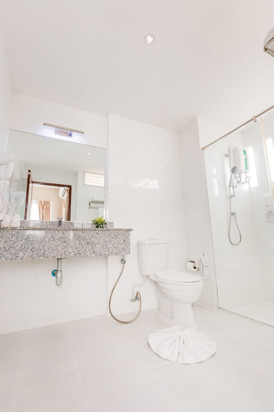 Superior Double Room | Minibar, in-room safe, desk, rollaway beds