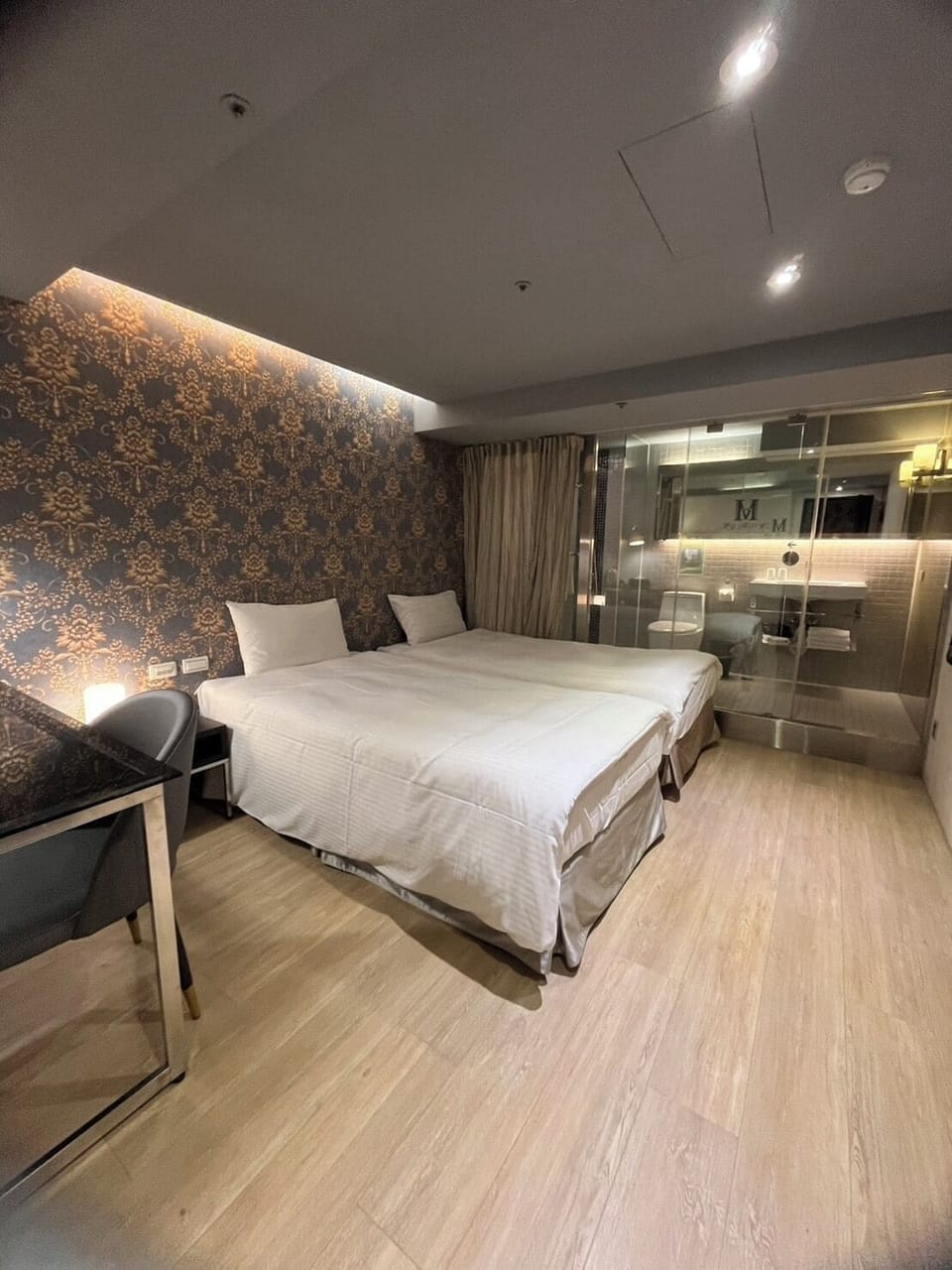 Standard Twin Room, 2 Twin Beds | 1 bedroom, down comforters, desk, laptop workspace
