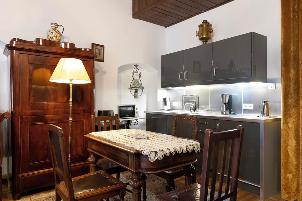 Superior Studio (3 people) | Private kitchen | Full-size fridge, microwave, stovetop, dishwasher