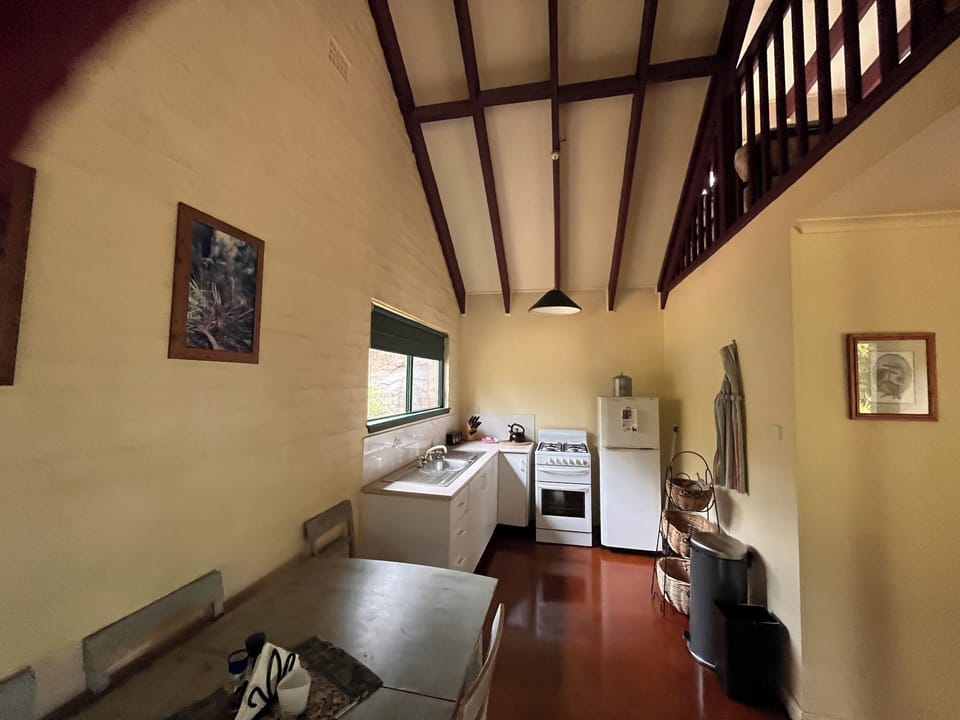 Cottage | Private kitchen | Coffee/tea maker, full-size fridge, stovetop, cookware/dishes/utensils
