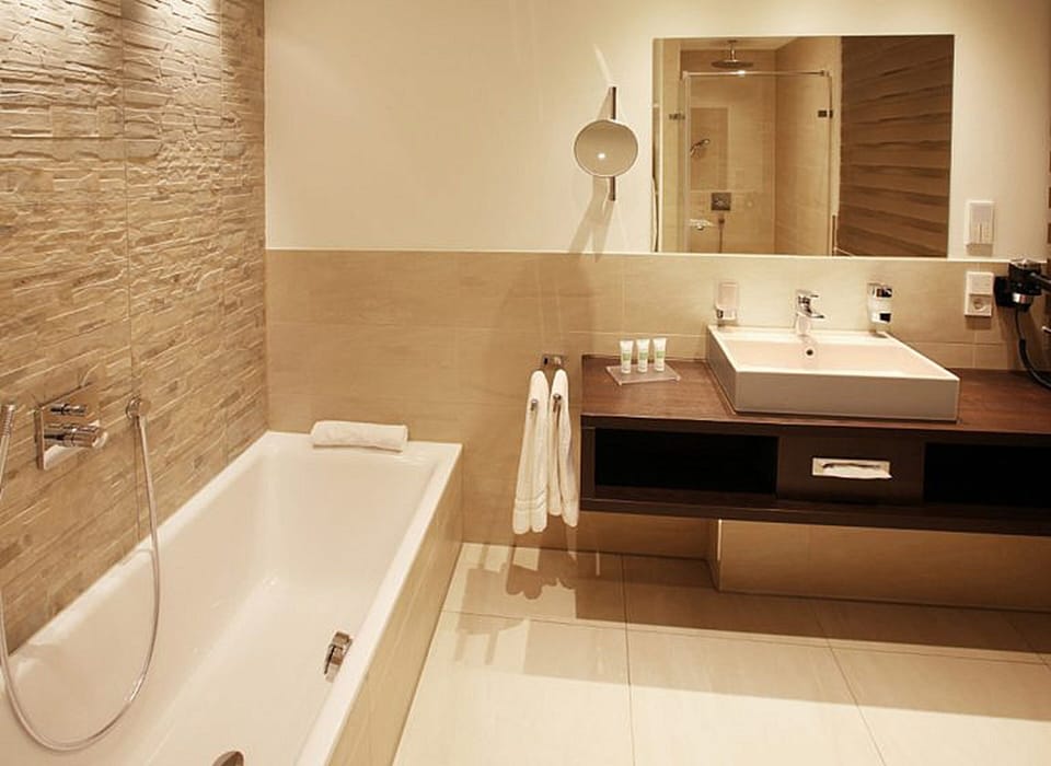 Shower, hair dryer, bathrobes, towels