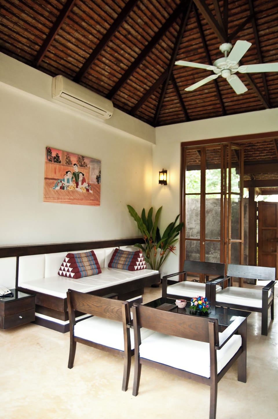 One Bedroom Villa | Living area | 32-inch Smart TV with digital channels