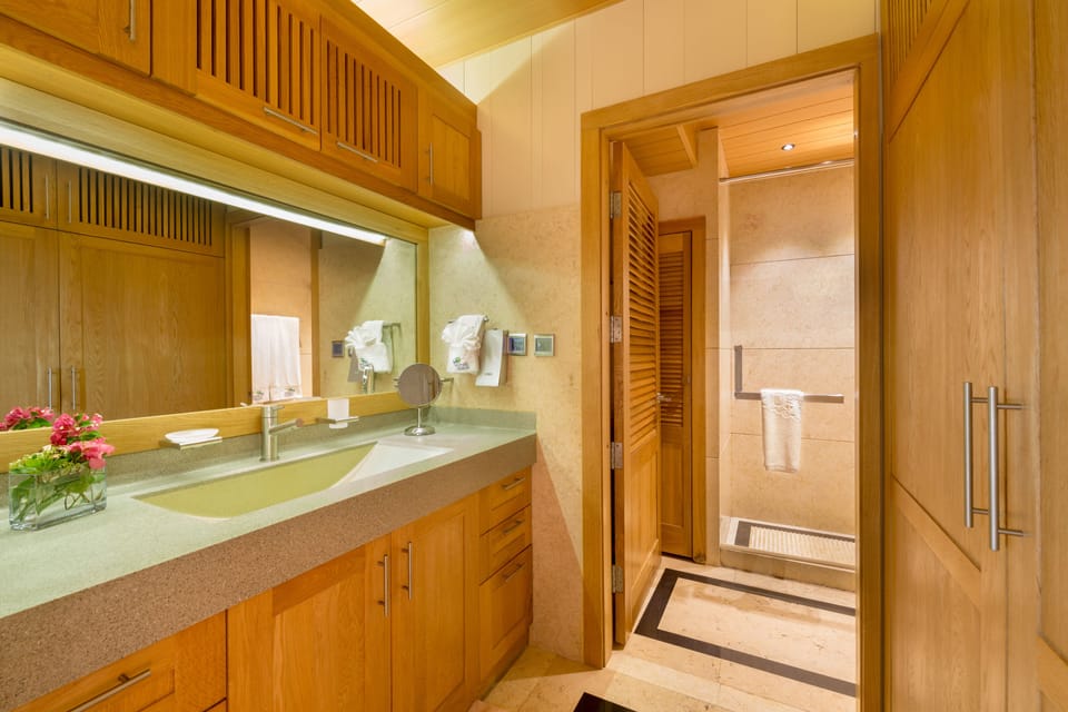 Suite, 1 Bedroom | Bathroom | Shower, rainfall showerhead, free toiletries, hair dryer