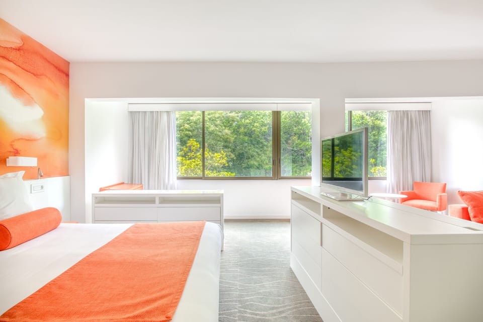 Junior Suite | Premium bedding, minibar, in-room safe, desk