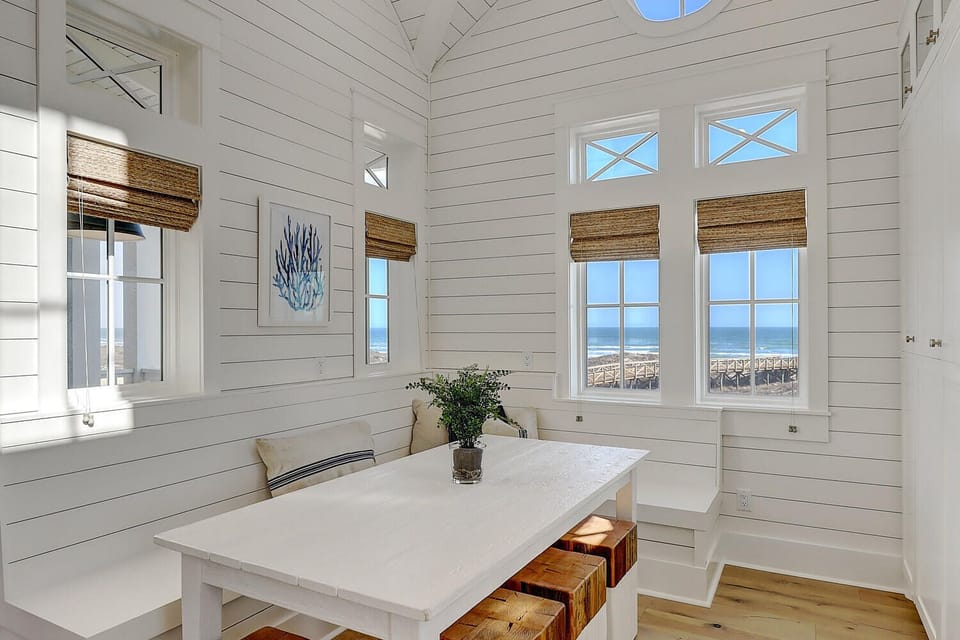 3rd Floor Breakfast Nook