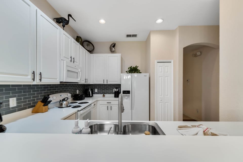 Kitchen from breakfast bar.