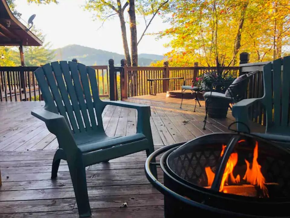 Fire pit — perfect for making s’mores and enjoying the view!