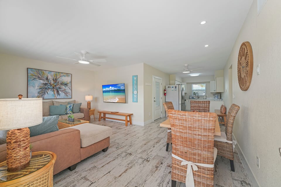 Living /Dining Area 