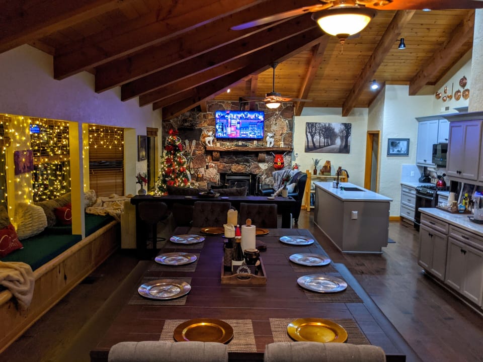 Top floor living/dining area with new furnishings and tables as of Dec. 2020