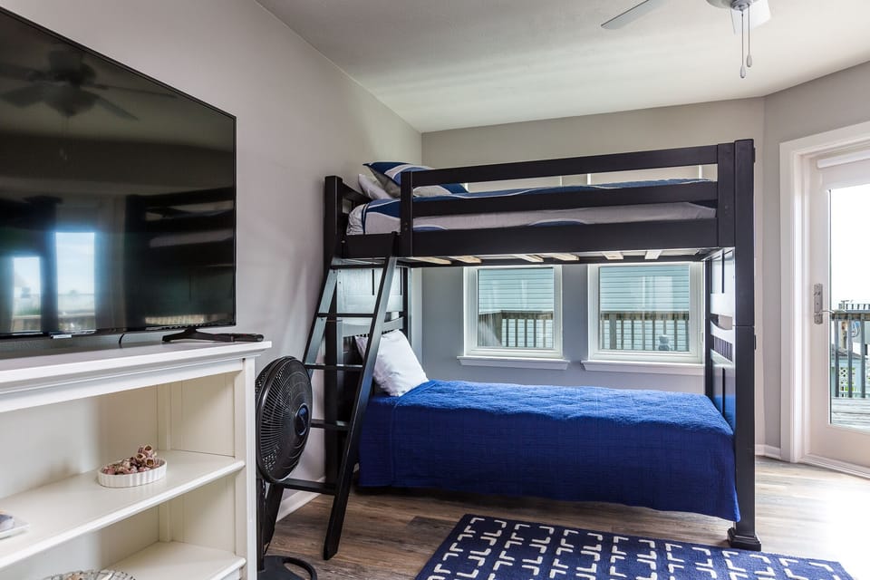 Fourth Bedroom - Two Bunk Beds, One Trundle Bed - Third Floor