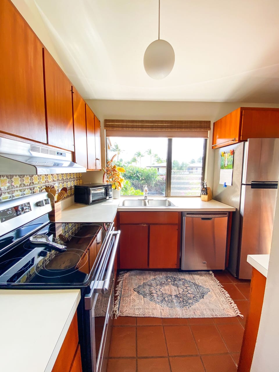 Full Kitchen view 1.