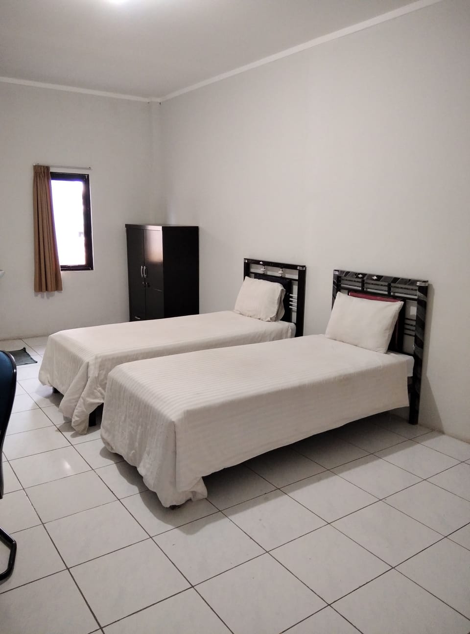 Deluxe Twin Room | Desk, free WiFi