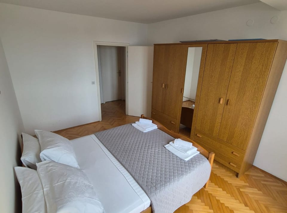 Apartment (Two-Bedroom Apartment with Balcony an) | 2 bedrooms, WiFi