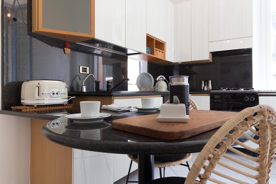 Family Apartment | Private kitchen | Mini-fridge, oven, stovetop, dishwasher