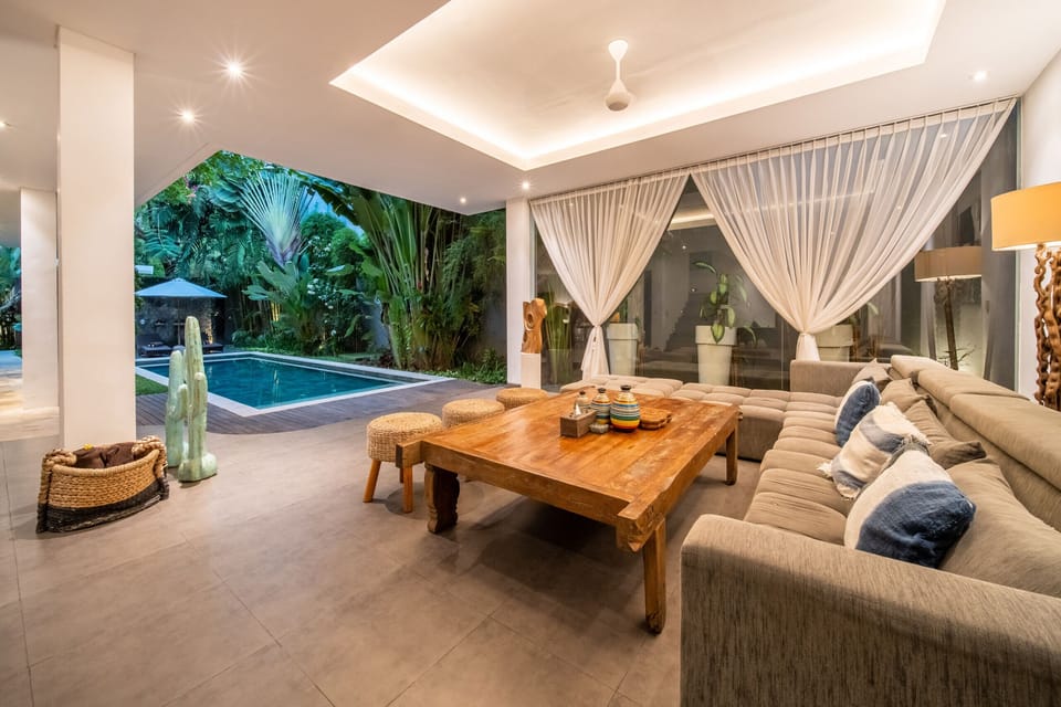 Villa, 3 Bedrooms, Smoking, Private Pool | Living room