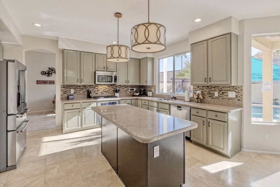 Spacious Kitchen