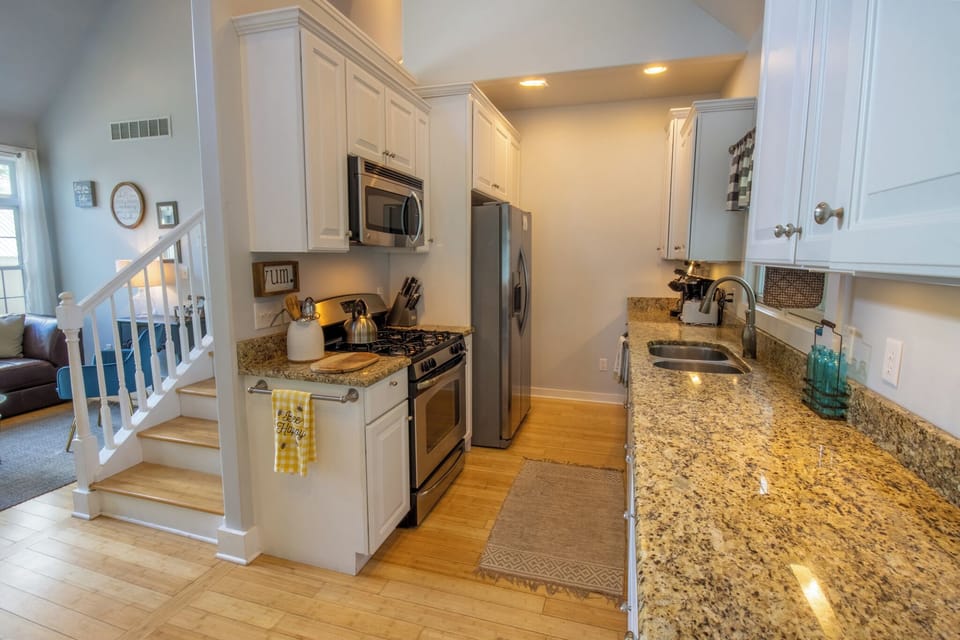 Main Level | Kitchen