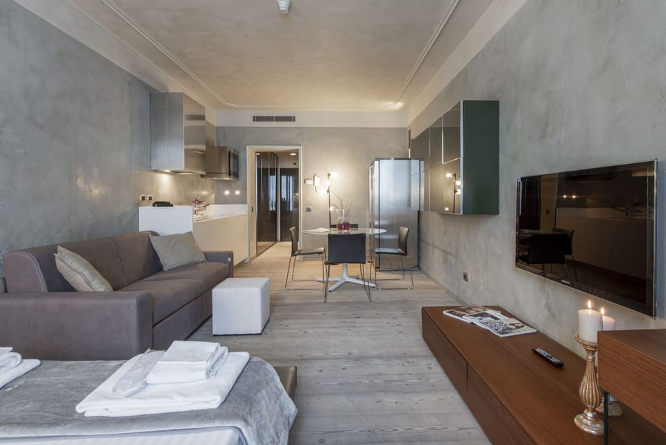 Suite Beethoven VI | Premium bedding, minibar, in-room safe, individually furnished