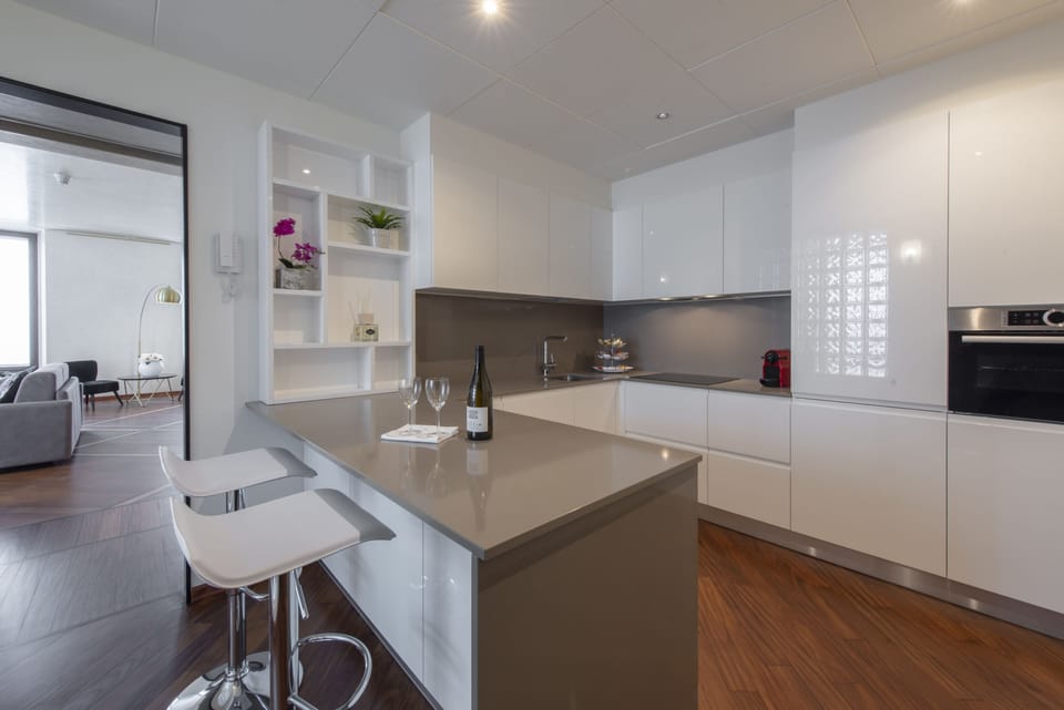Suite Beethoven V | Private kitchen | Fridge, microwave, stovetop, espresso maker