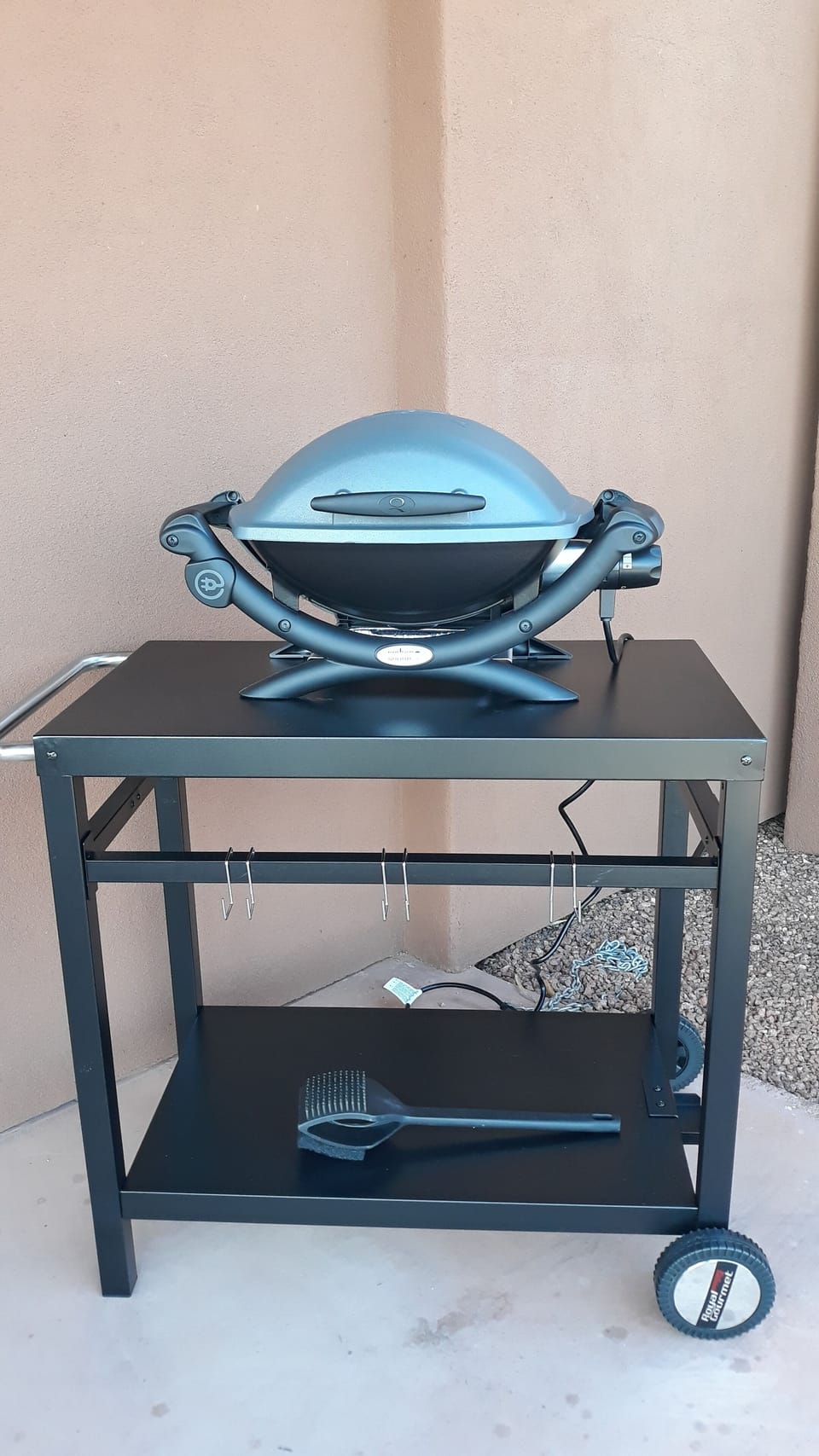 New (April 2021) Weber Outdoor Electric Grill.