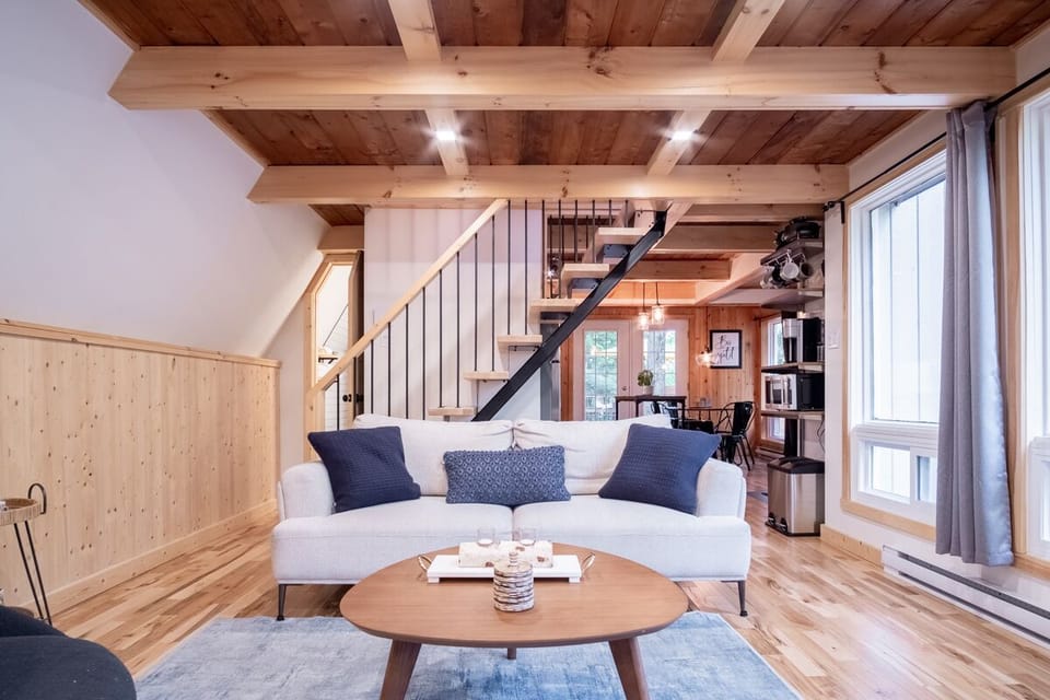Chalet Stockholm living room (6)