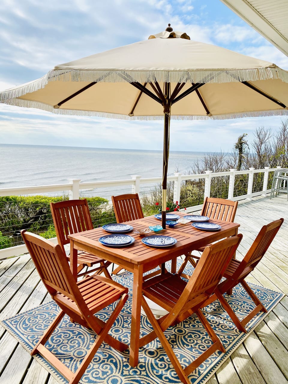 Enjoy family meals on the Panoramic Deck