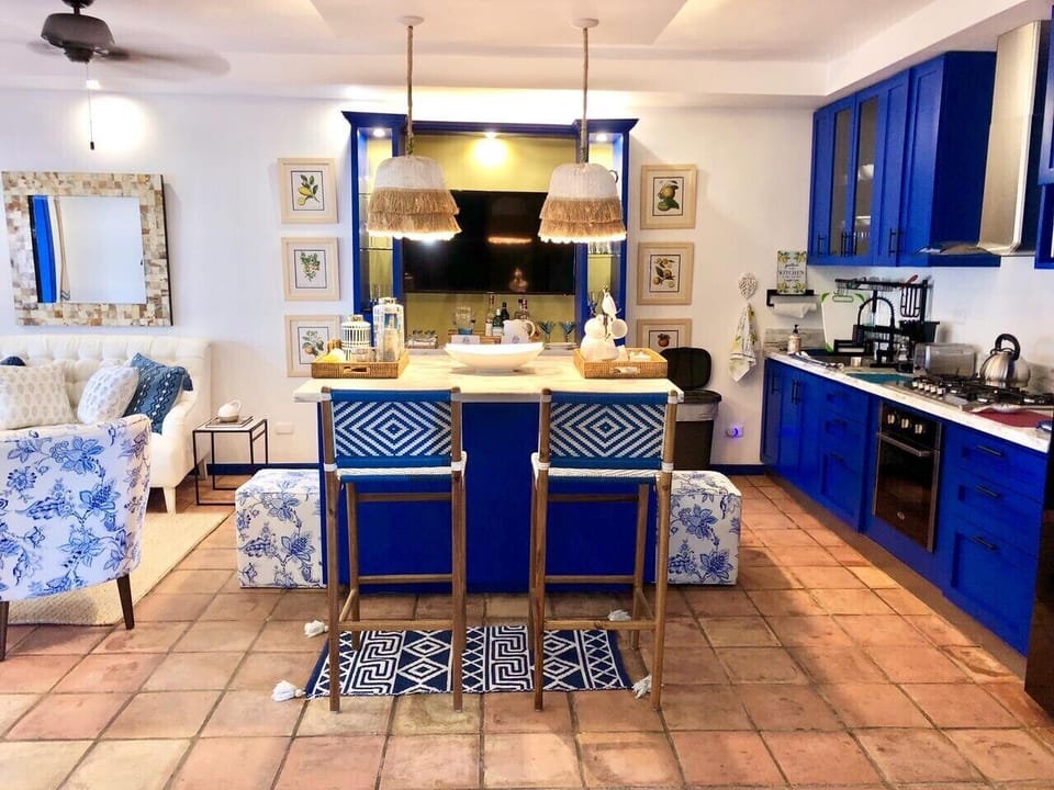 Kitchen Island Bar Smart TV Wi Fi