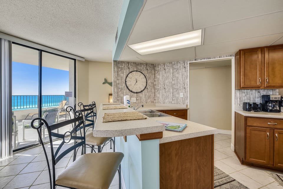 Kitchen and Bar Areas