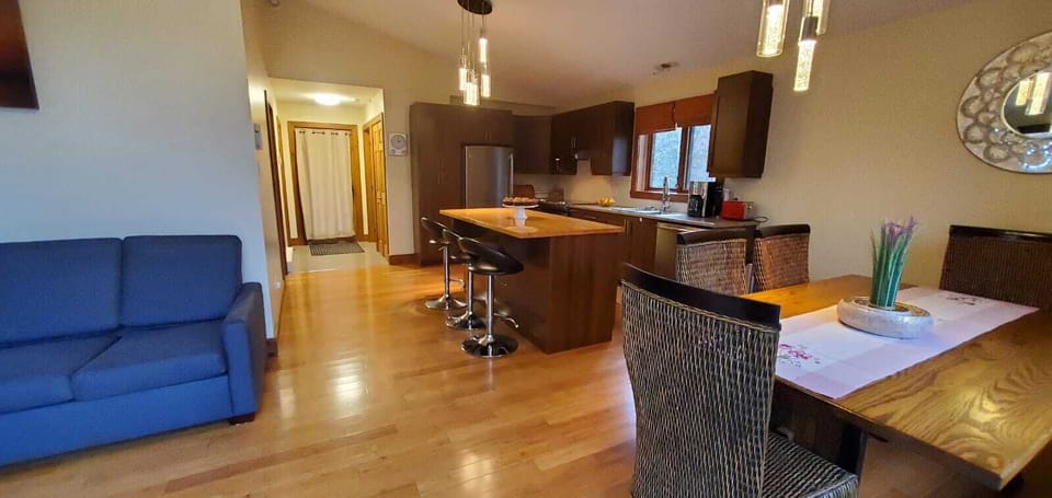 Kitchen and dinning area.