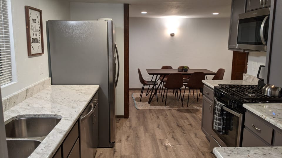 kitchen/dining