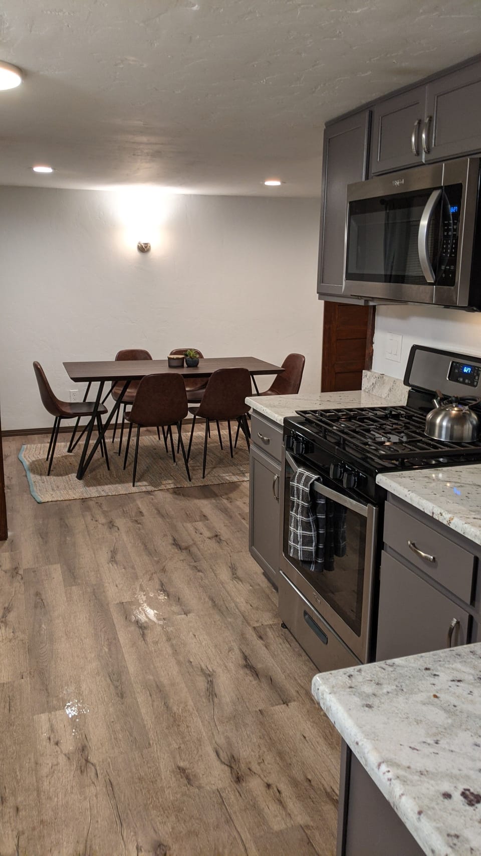 kitchen/dining