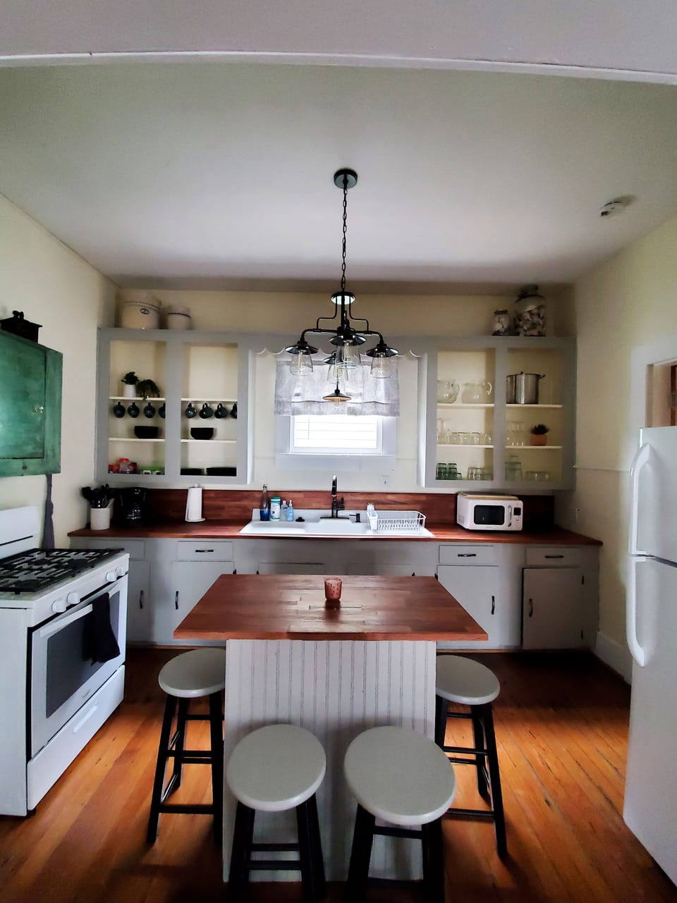 Fully remodeled kitchen
