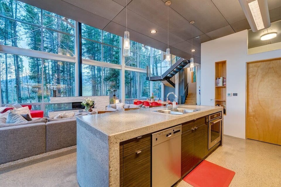 Who wouldn't want to cook in Seventh Heaven's amazing open kitchen?