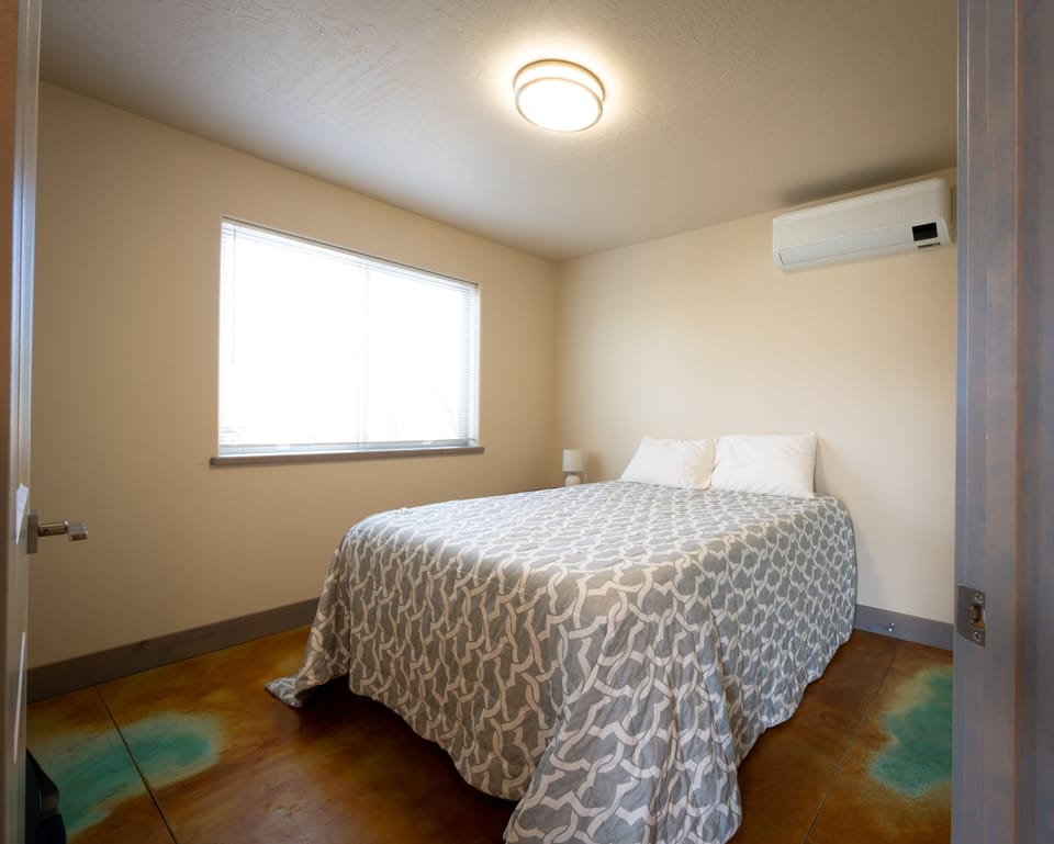 Comfortable mattresses and bedding with separate temperature controls. 
