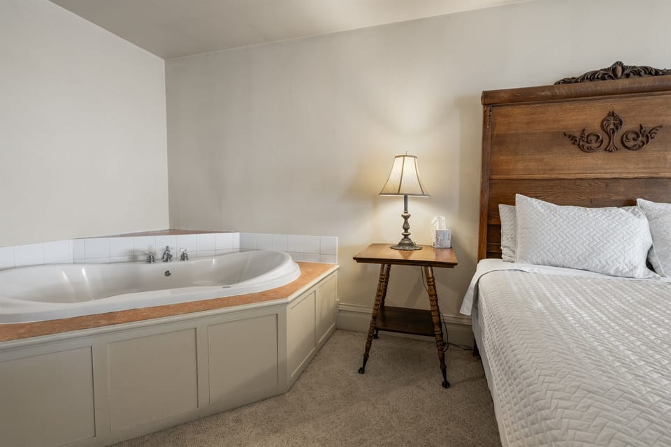 All four of the 2nd floor rooms all have a huge jet-powered whirlpool for you to enjoy in and relax!