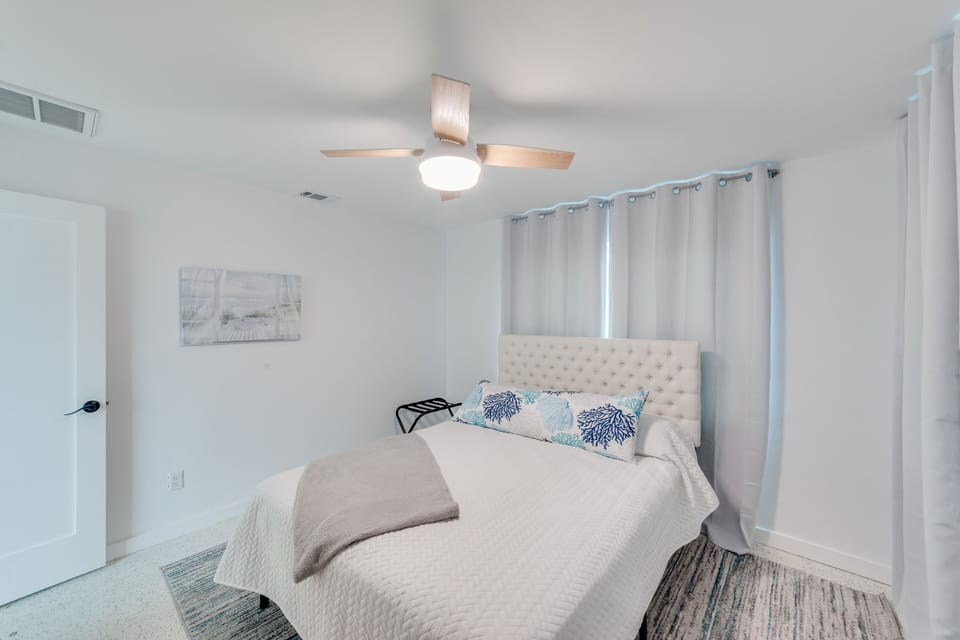 Bedroom with Queen bed and 55" TV