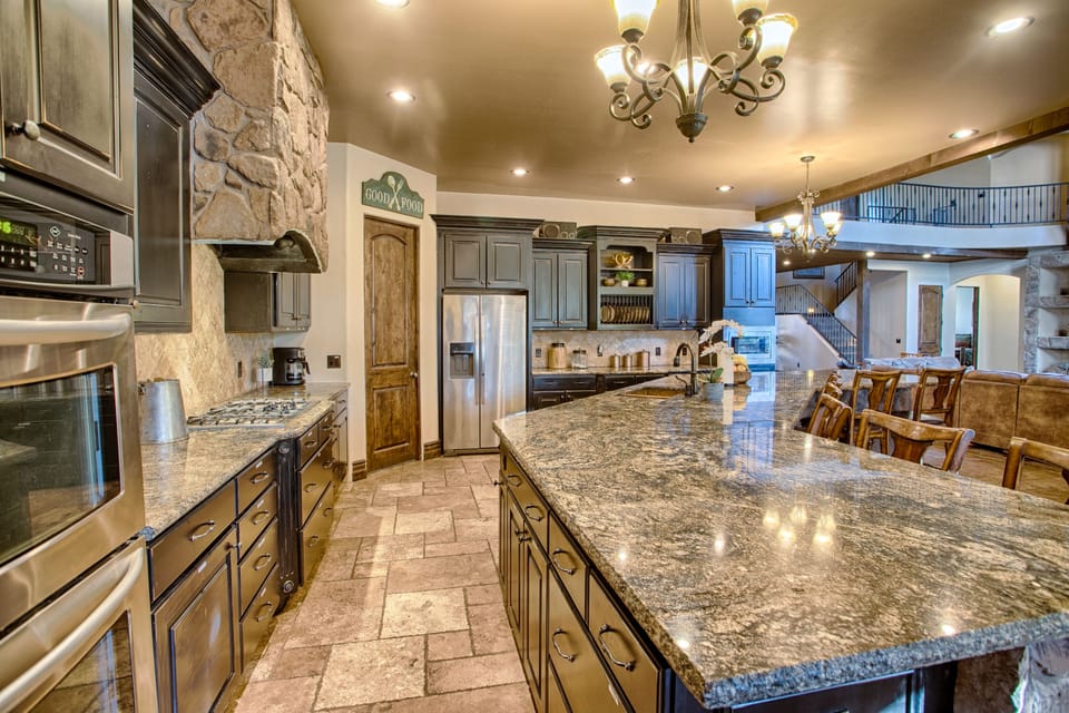 spacious kitchen with 2 coffee pots