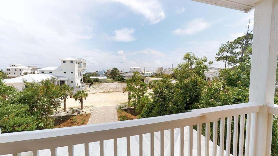 Great porches to have a cocktail on!