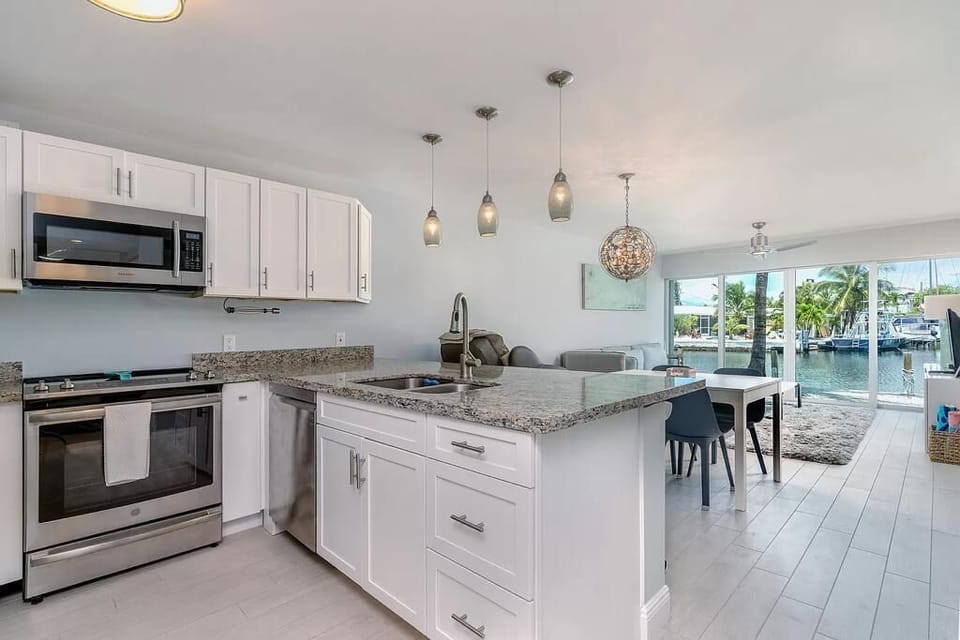 Fully equipped kitchen