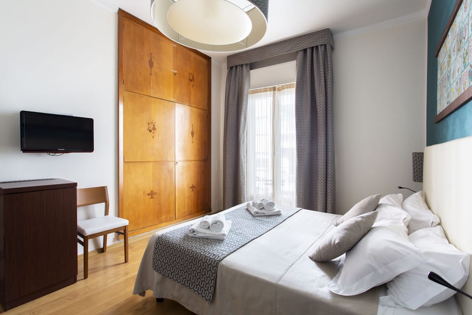 Superior Double or Twin Room (chromotherapy shower) | Premium bedding, down comforters, minibar, in-room safe