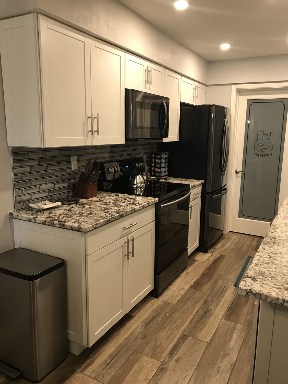Fabulous kitchen stocked with everything you'll need!