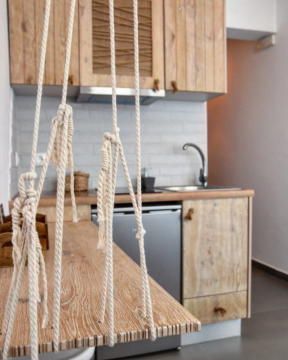 Suite, Sea View (Prestige) | Private kitchen | Fridge, coffee/tea maker, electric kettle, cookware/dishes/utensils