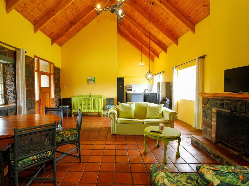 Cottage (Acacia) | Living area