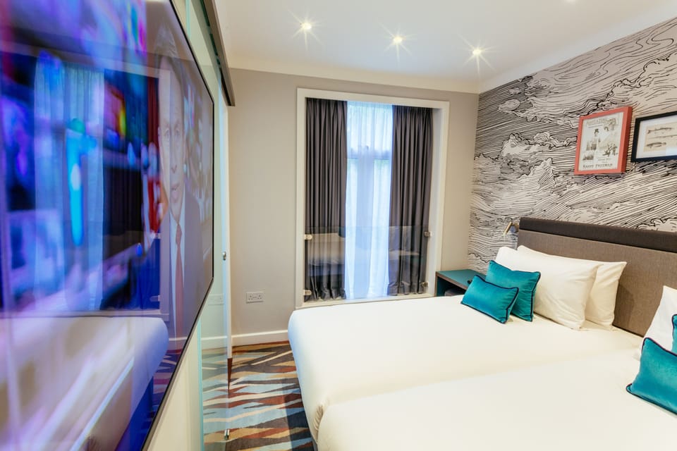 Twin Room | In-room safe, soundproofing, iron/ironing board, free WiFi