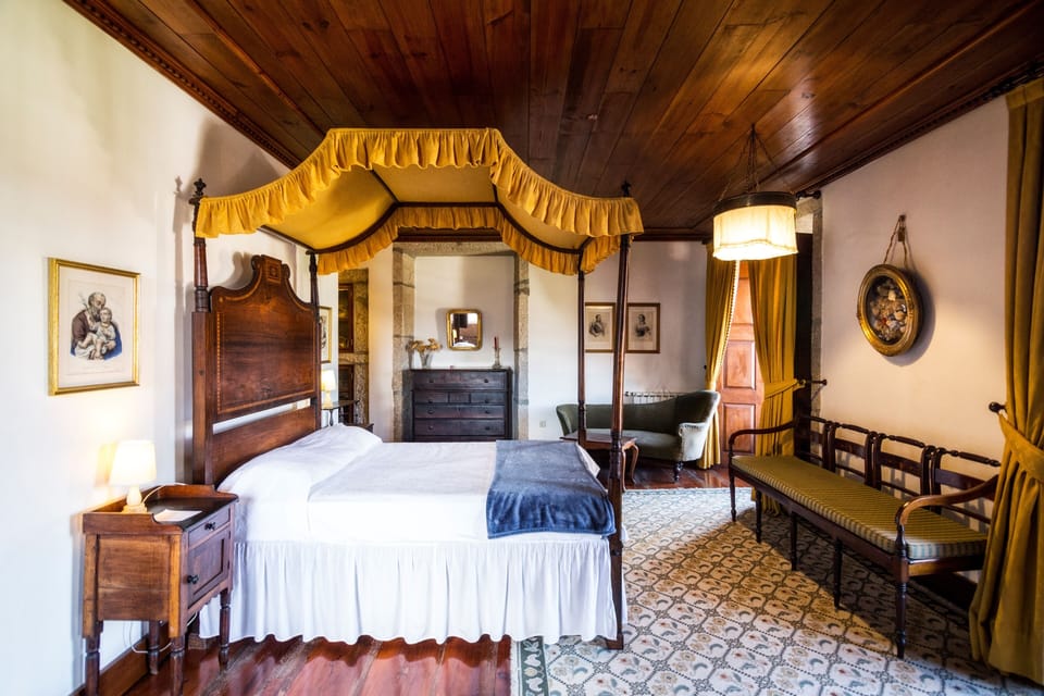 Deluxe Double Room | Individually decorated, individually furnished, rollaway beds, free WiFi