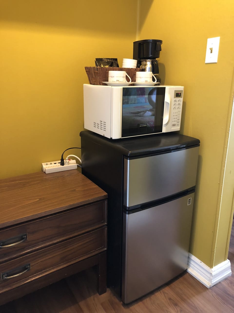 Standard Room, 1 King Bed | Room amenity