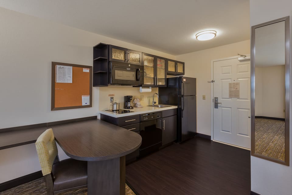 Suite, 1 Bedroom, Accessible, Non Smoking (Communication Accessible) | Private kitchen | Fridge, microwave, coffee/tea maker