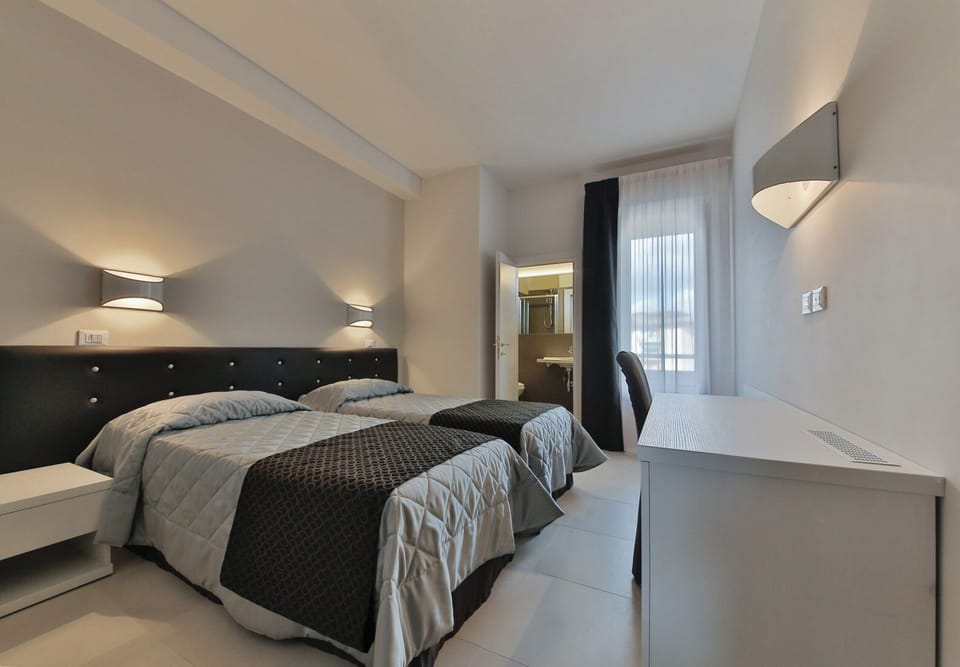 Double or Twin Room, Non Smoking, Balcony | 1 bedroom, Frette Italian sheets, premium bedding, memory foam beds