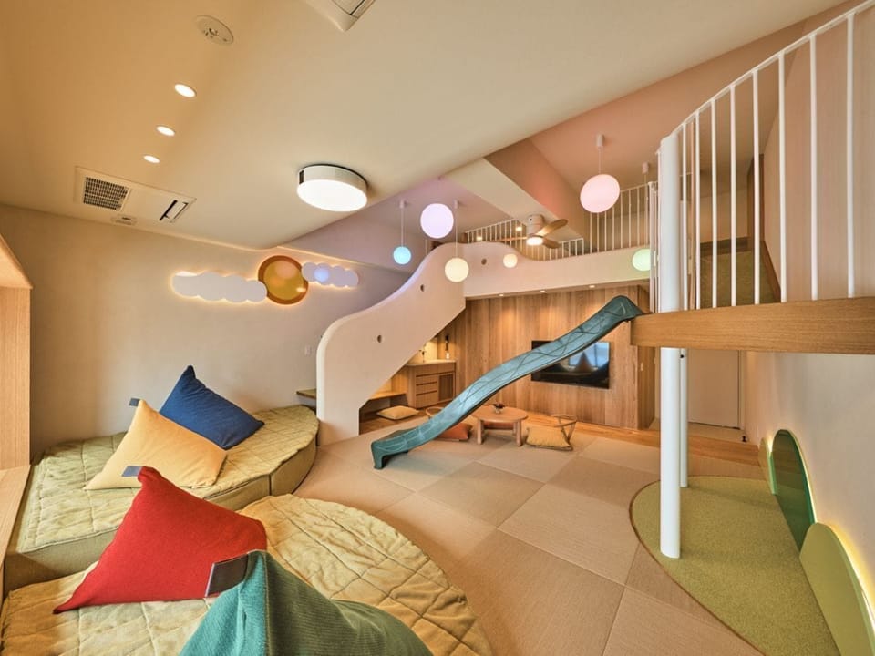 Family Room | Down comforters, in-room safe, blackout drapes, soundproofing